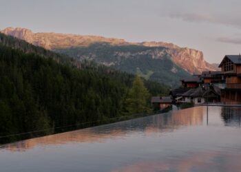 Aman-Rosa-Alpina-Italy-Spa-Wellness-Outdoor-Pool
