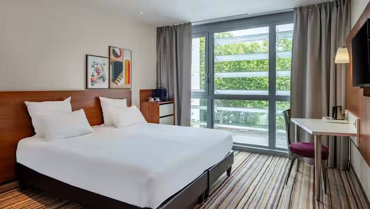 HILTON SPARK