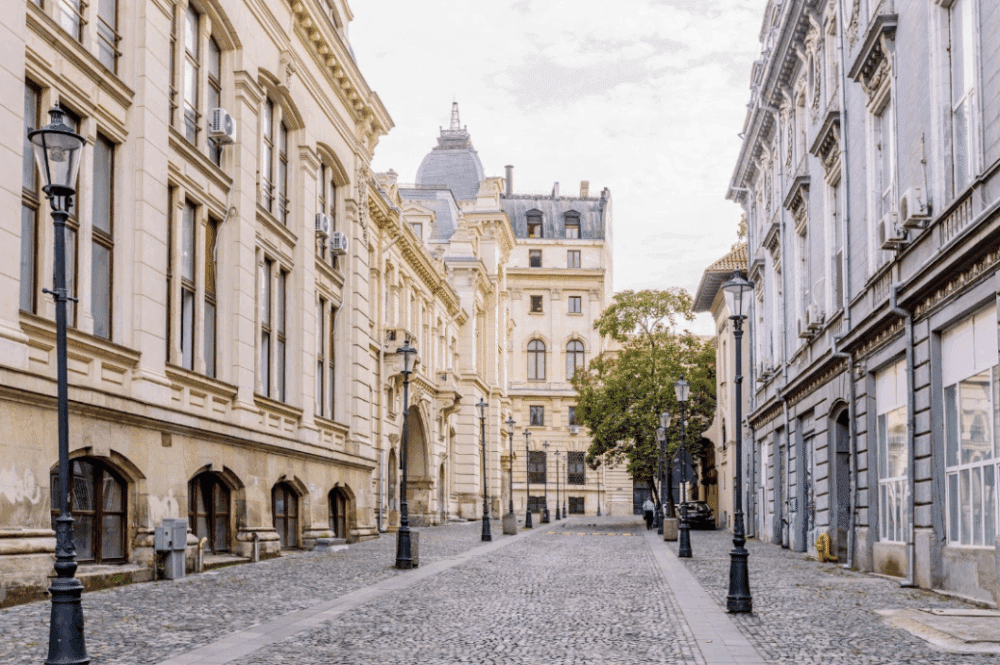 Ces lieux pouvant prêter à confusion