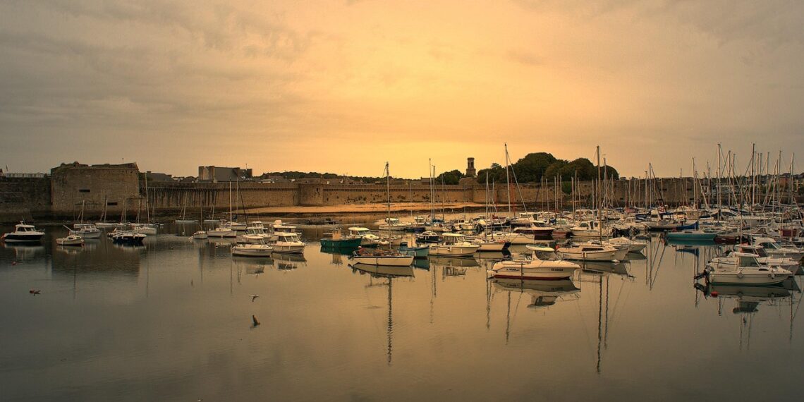port de Concarneau au crépuscule