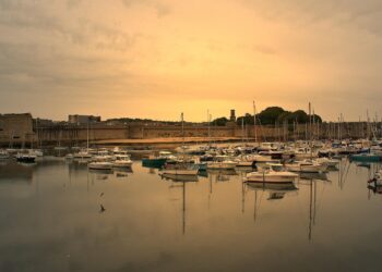 port de Concarneau au crépuscule