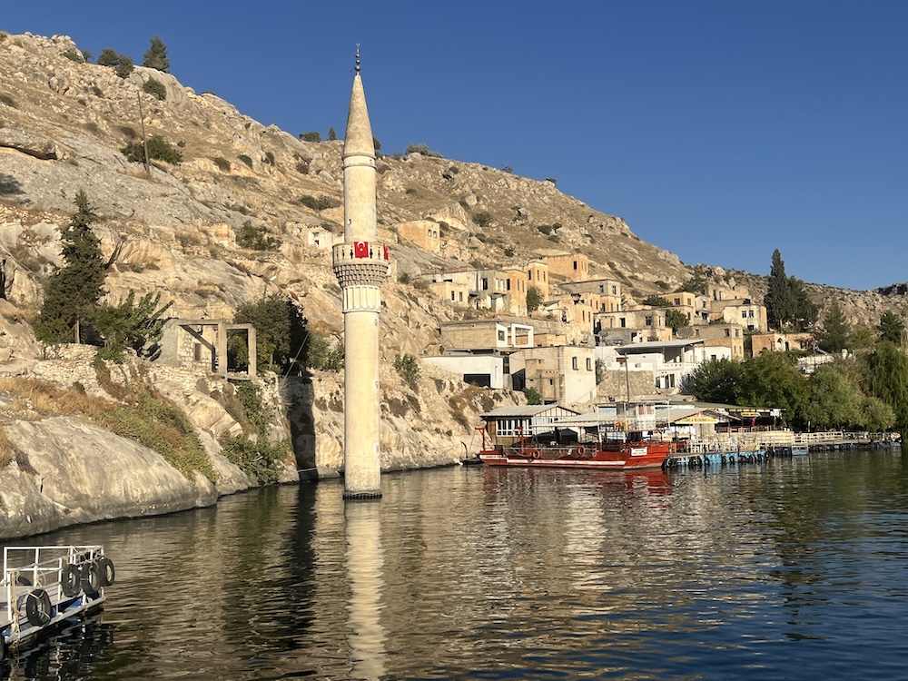 Halfeti et sa mosquée engloutie  ©Valérie Collet