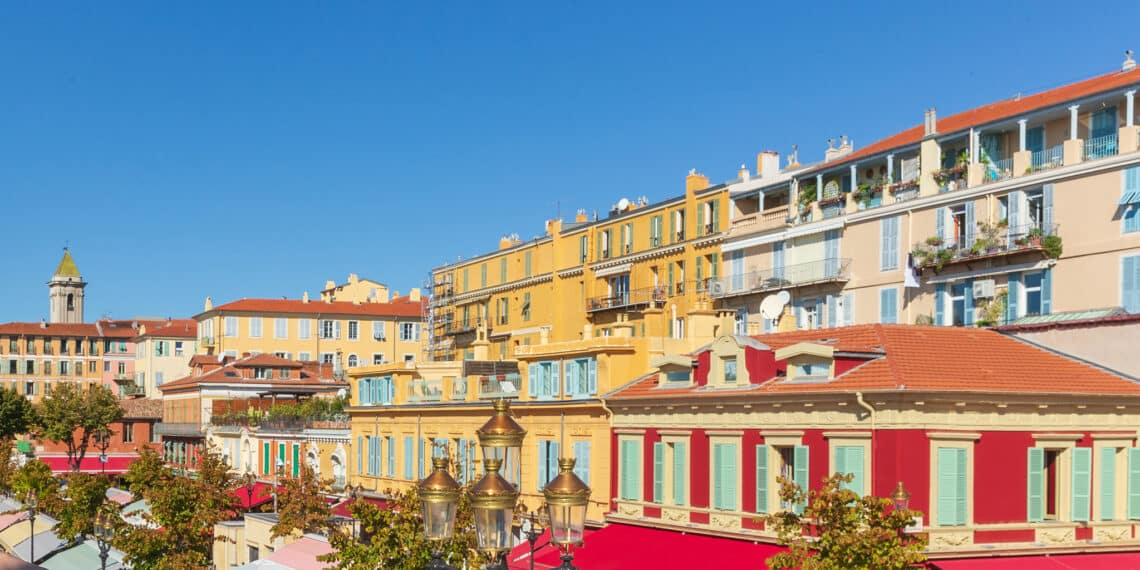 Le marché du Cours Saleya depuis les remparts du Quai des États-Unis