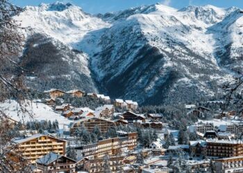 station de ski montagne neige