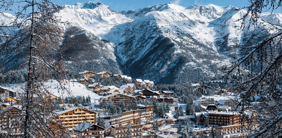 station de ski montagne neige