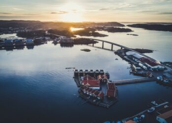 fleuve pont coucher de soleil