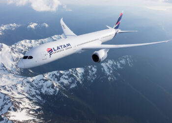 AVION DE LA COMPAGNIE LATAM
