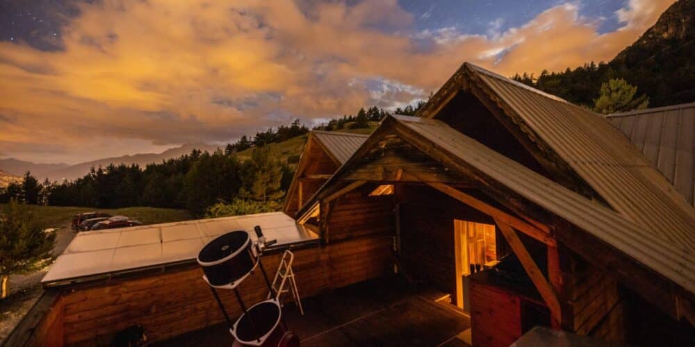 chalet montagne crépuscule