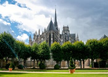 jardin cathédrale Orléans