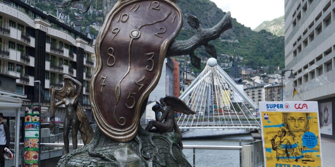 Andorre sculture de Dali les montres moles