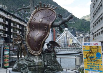 Andorre sculture de Dali les montres moles