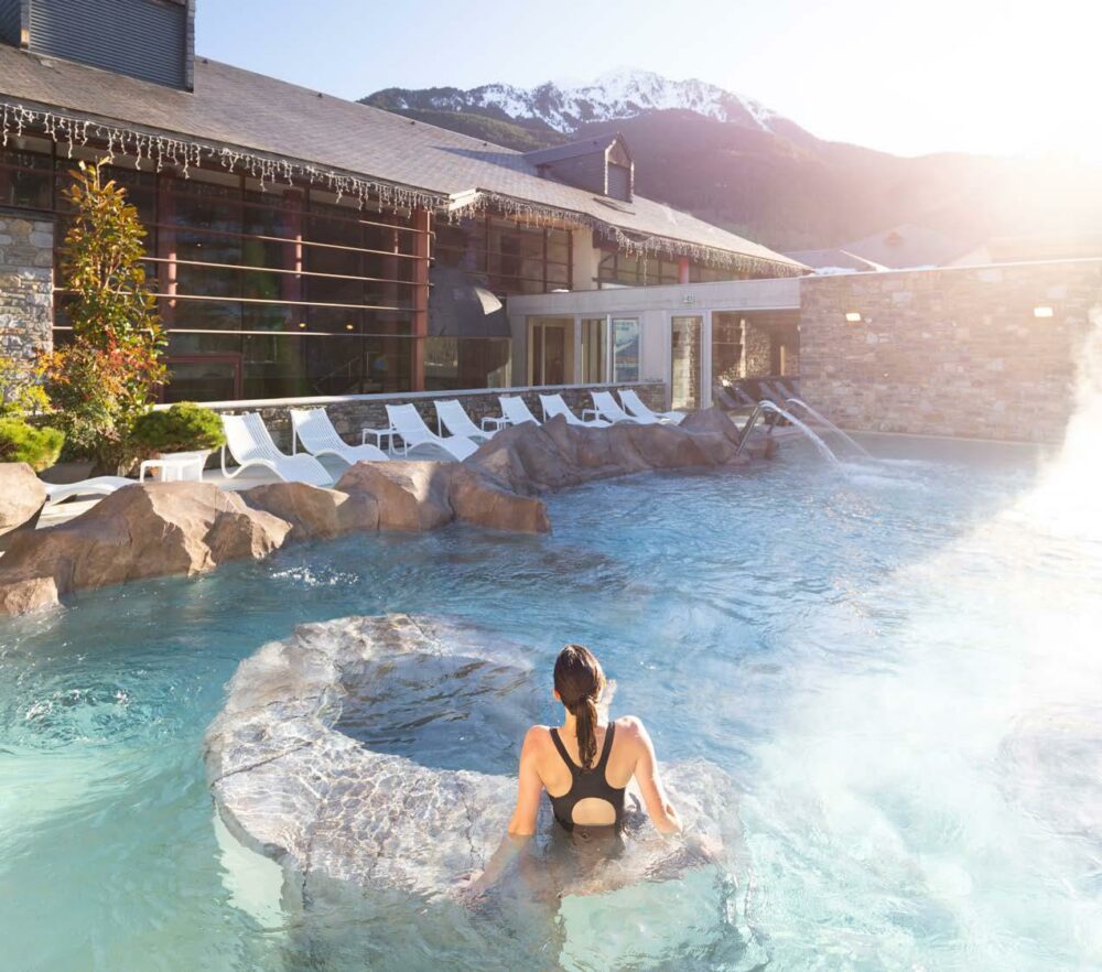 spa extérieure une femme