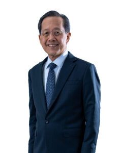 homme costume cravate