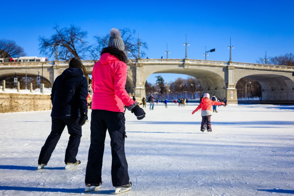 patinoire extérieure patineurs