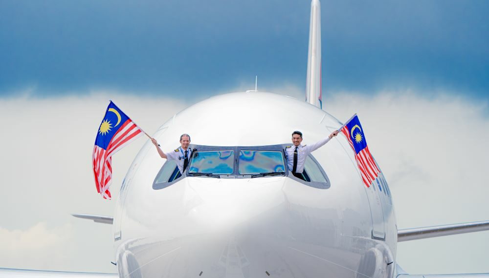 avion pilotes drapeaux