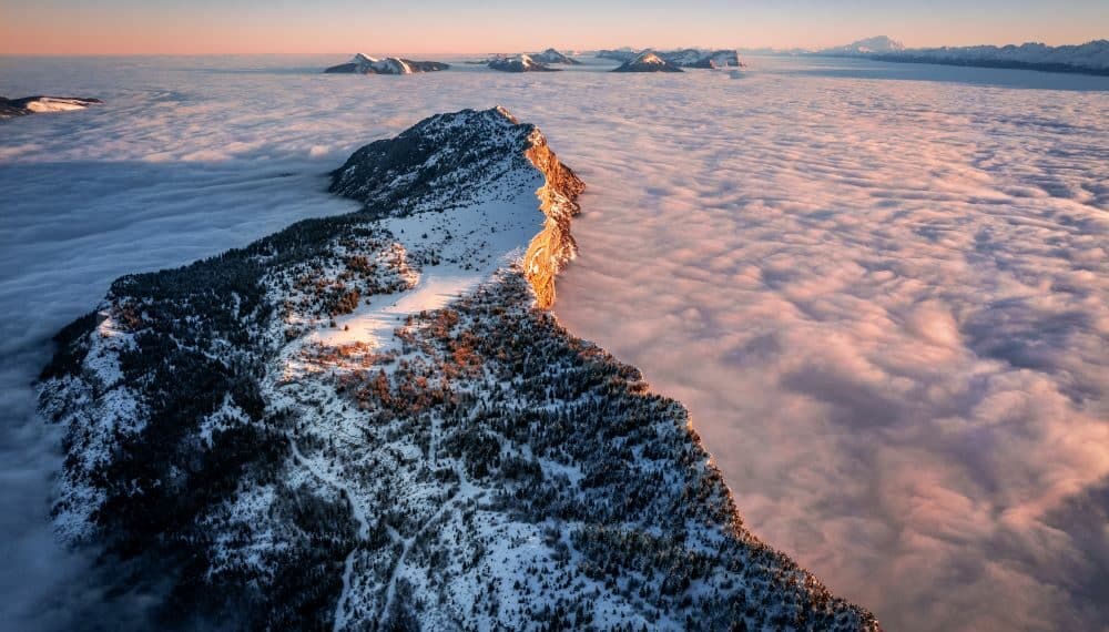 neige rochers vue aérienne