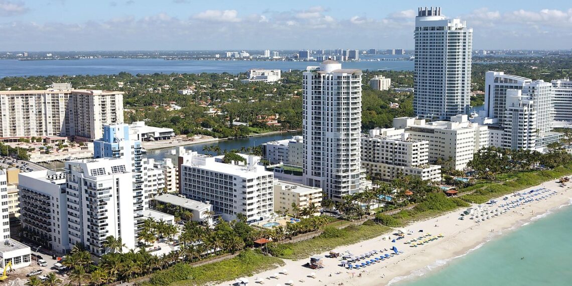 plage buildings miami