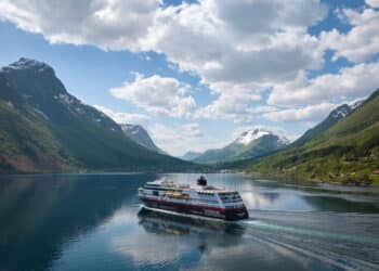 bateau de croisière mer Norvège
