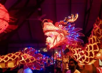 Nightshow ©Sun Siyam Resorts