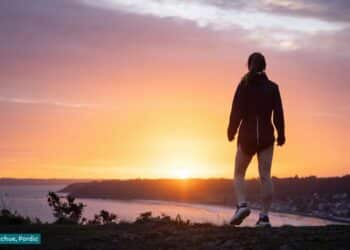 coucher de soleil femme jogging