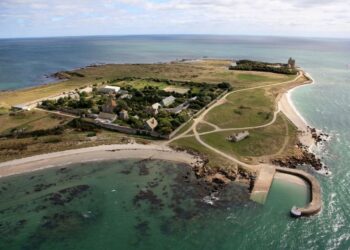 île vue aérienne mer plage