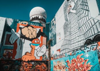 street art mur peinture dessin animés