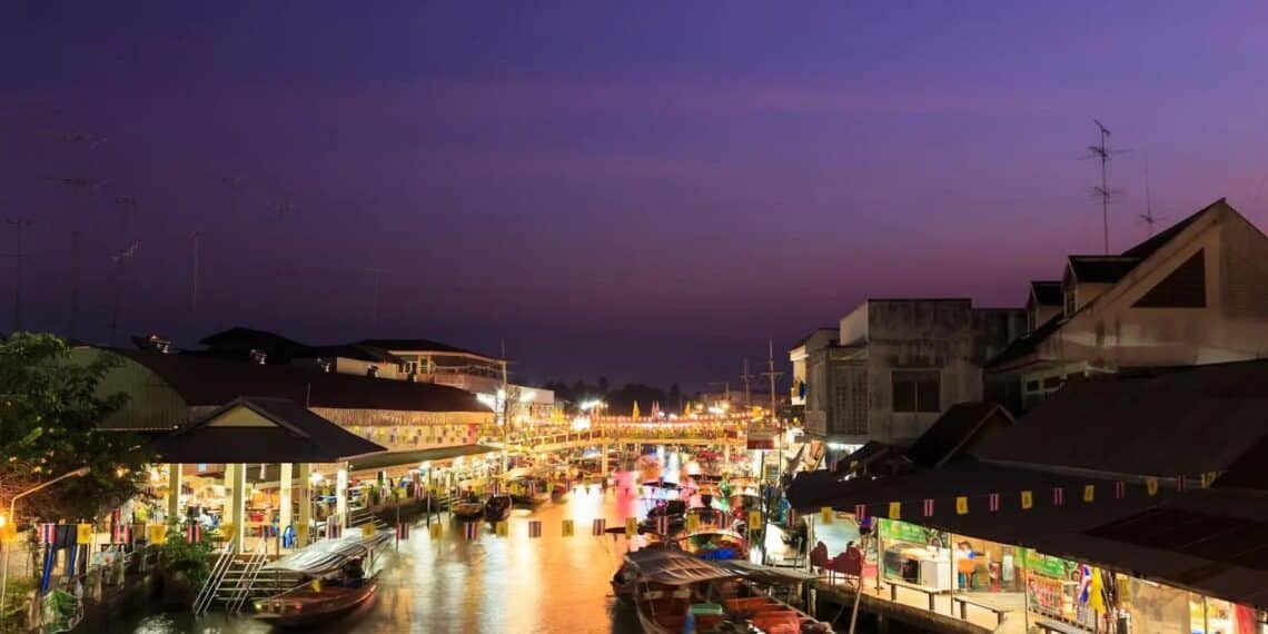 Les marchés flottants de Damnoen Saduak et d’Amphawa