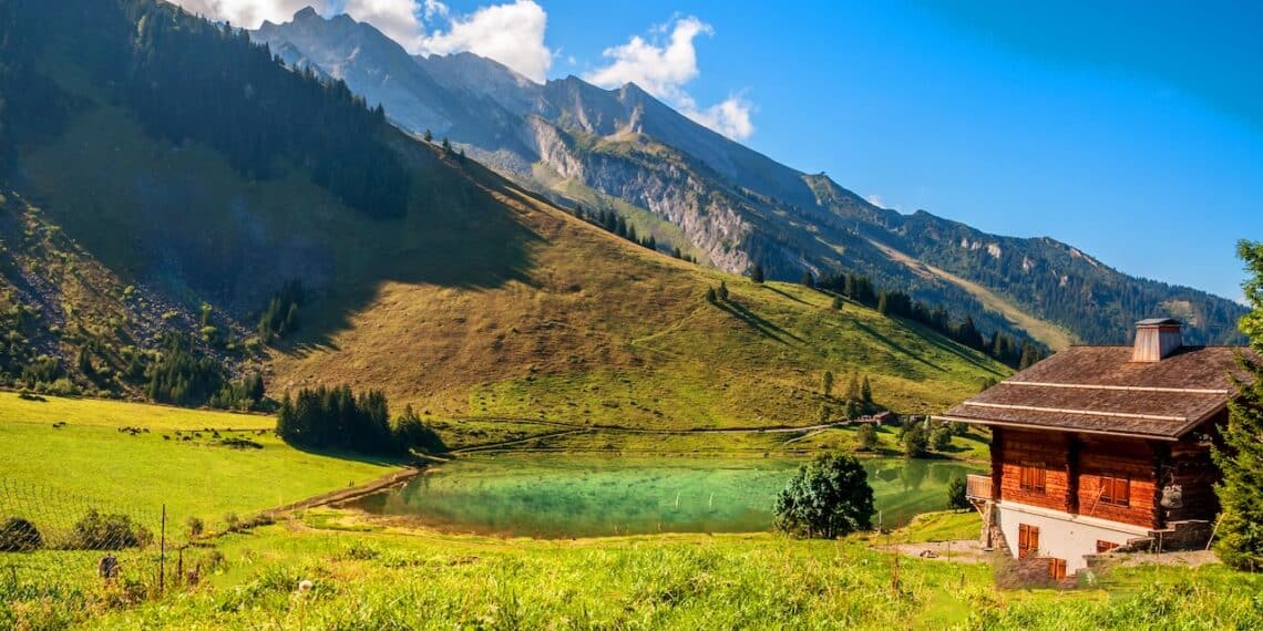 Lac des Confins aux Aravis