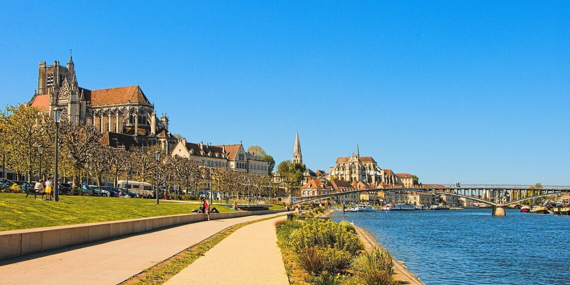 fleuve ville chemins