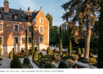 Maison en briques rouges jardins