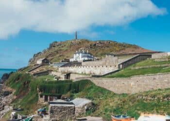 village perché remparts mer