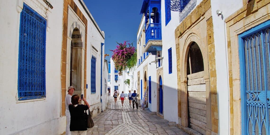 rue piétonne typique Tunisie
