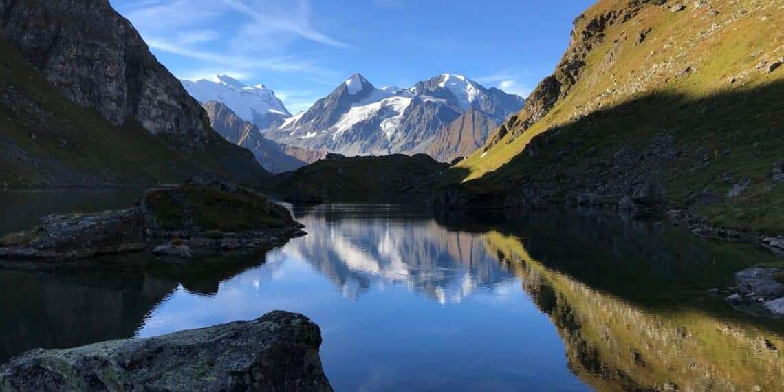 lac montagne l'été