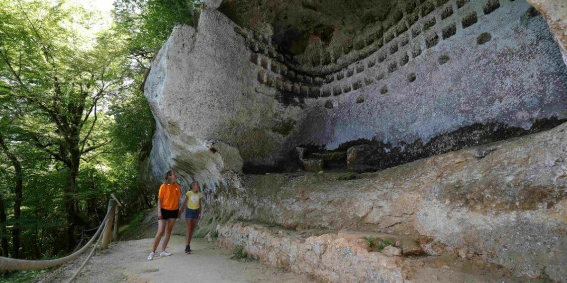falaise 2 promeneuses