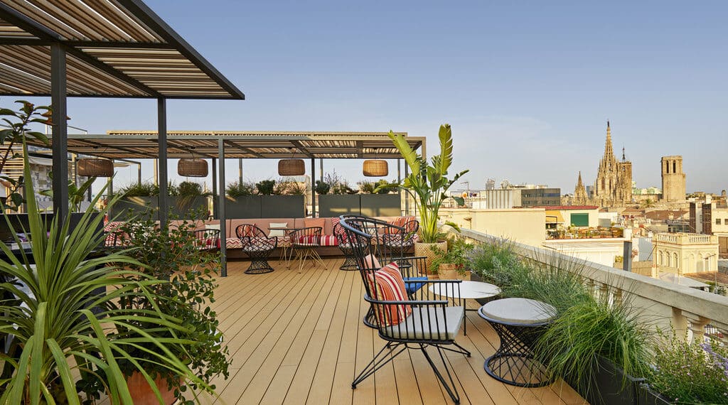 terrasse avec vue ville