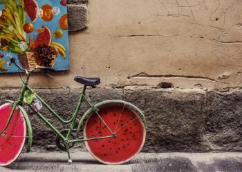 bicyclette rue mur en pierre tableau