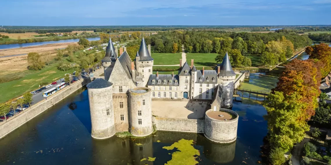 château donjons fleuve