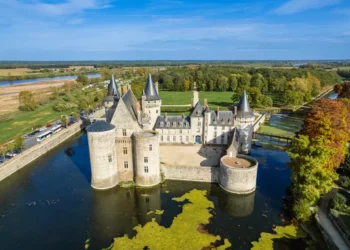 château donjons fleuve