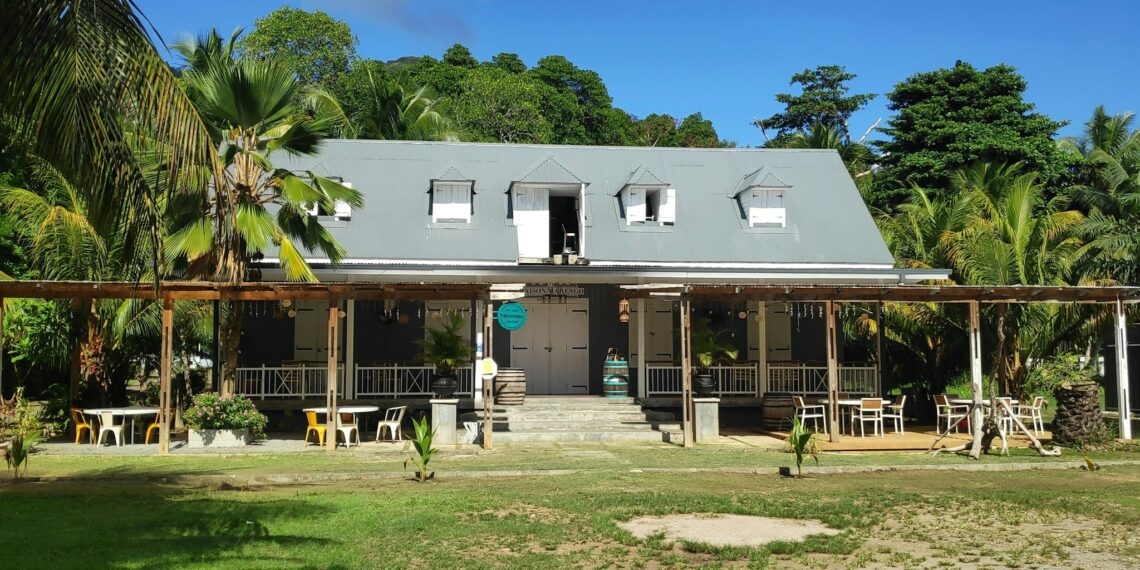 Maison typique créole jardin