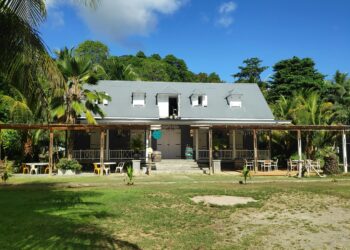 Maison typique créole jardin