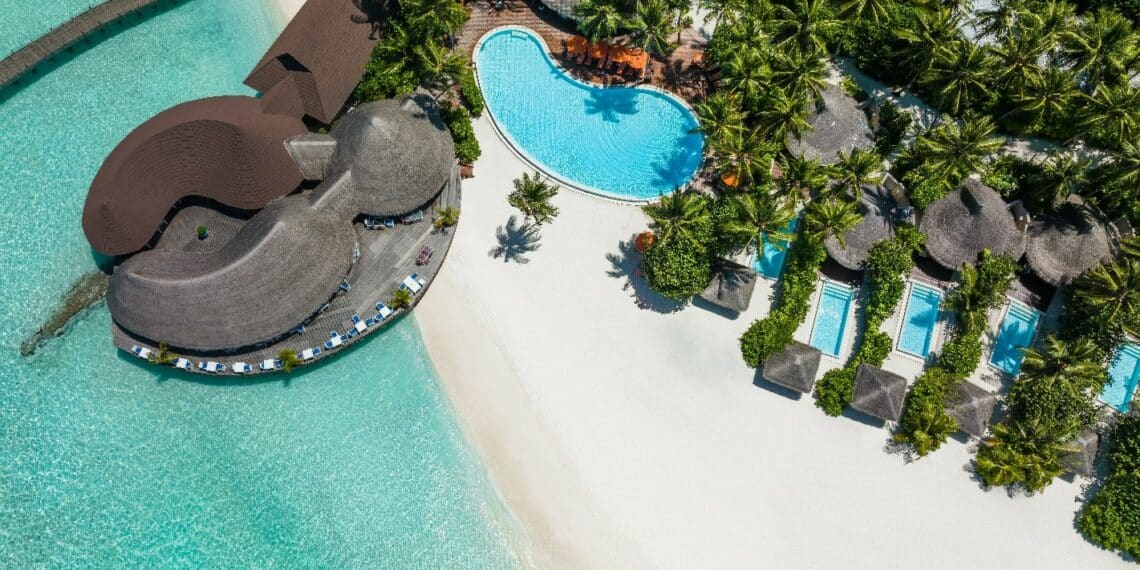 plage lagon hôtel piscine