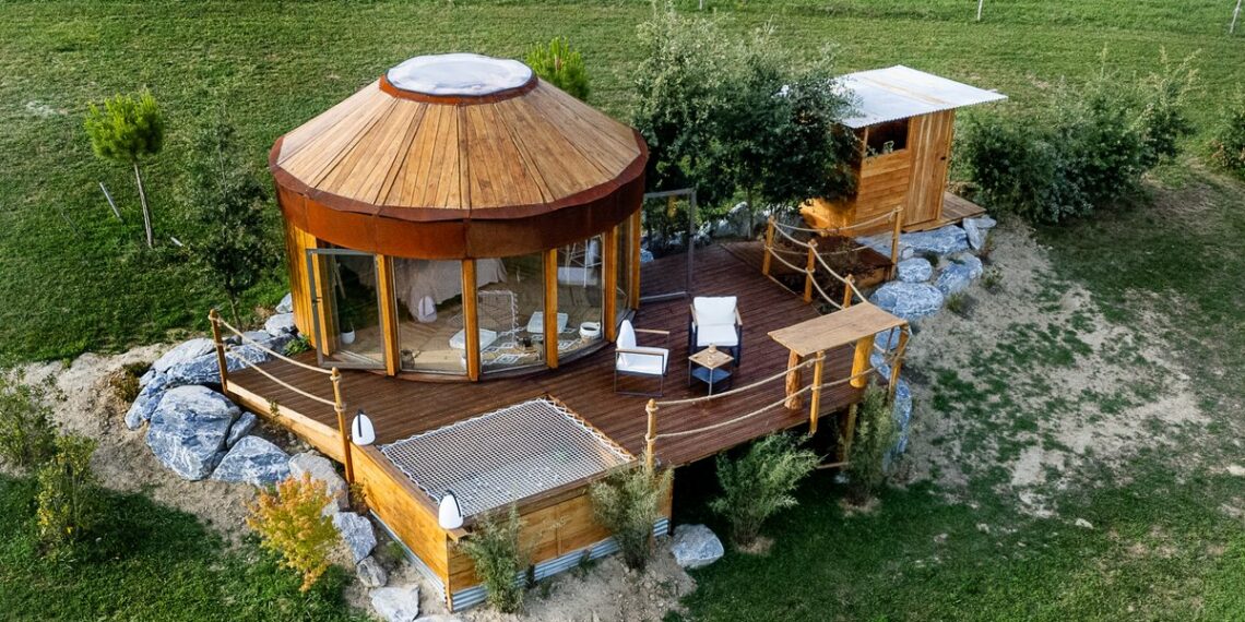 maisonnette bois spa jardin