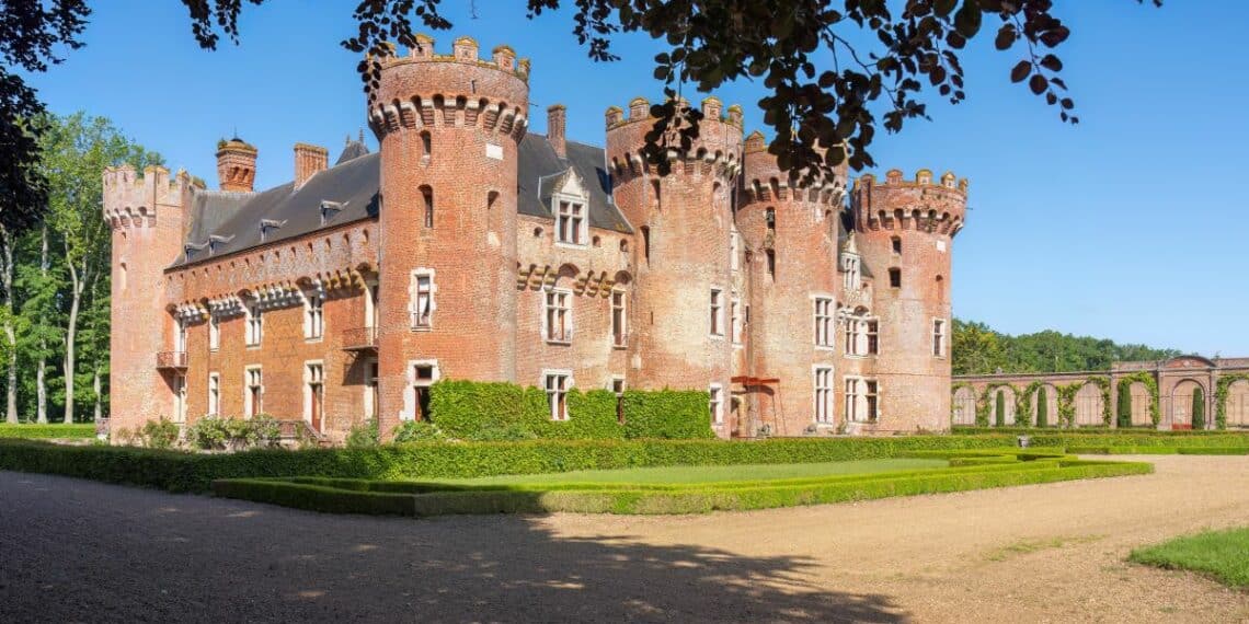 château rose donjons jardins