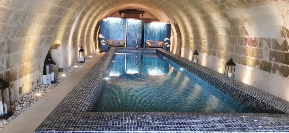 piscine spa cave voutée