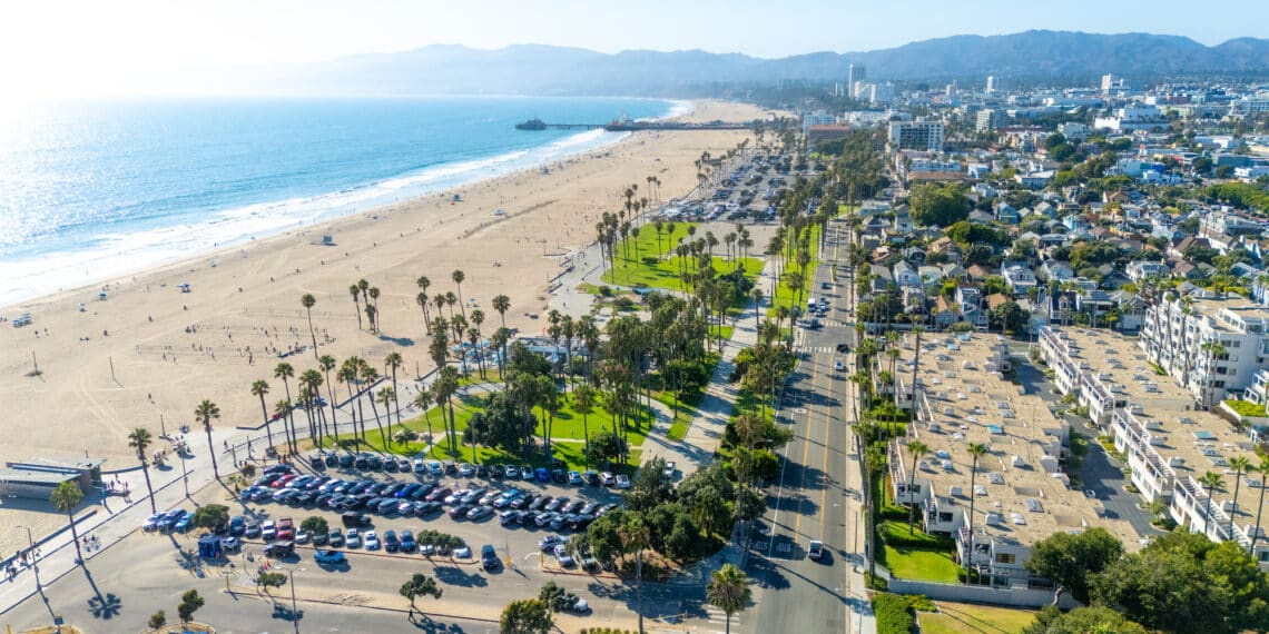 SANTA MONICA
